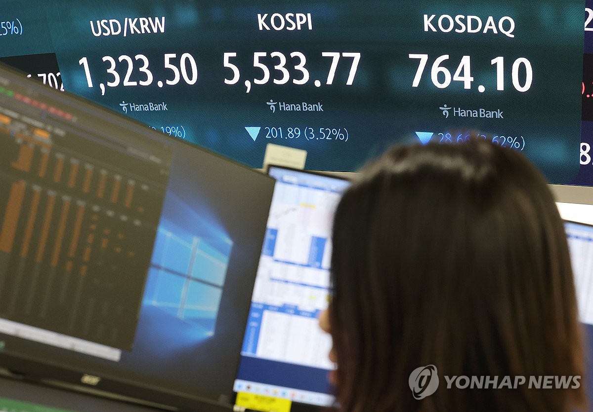 원/달러 환율 '매파적 동결' 금통위에 하락…연저점 또 경신